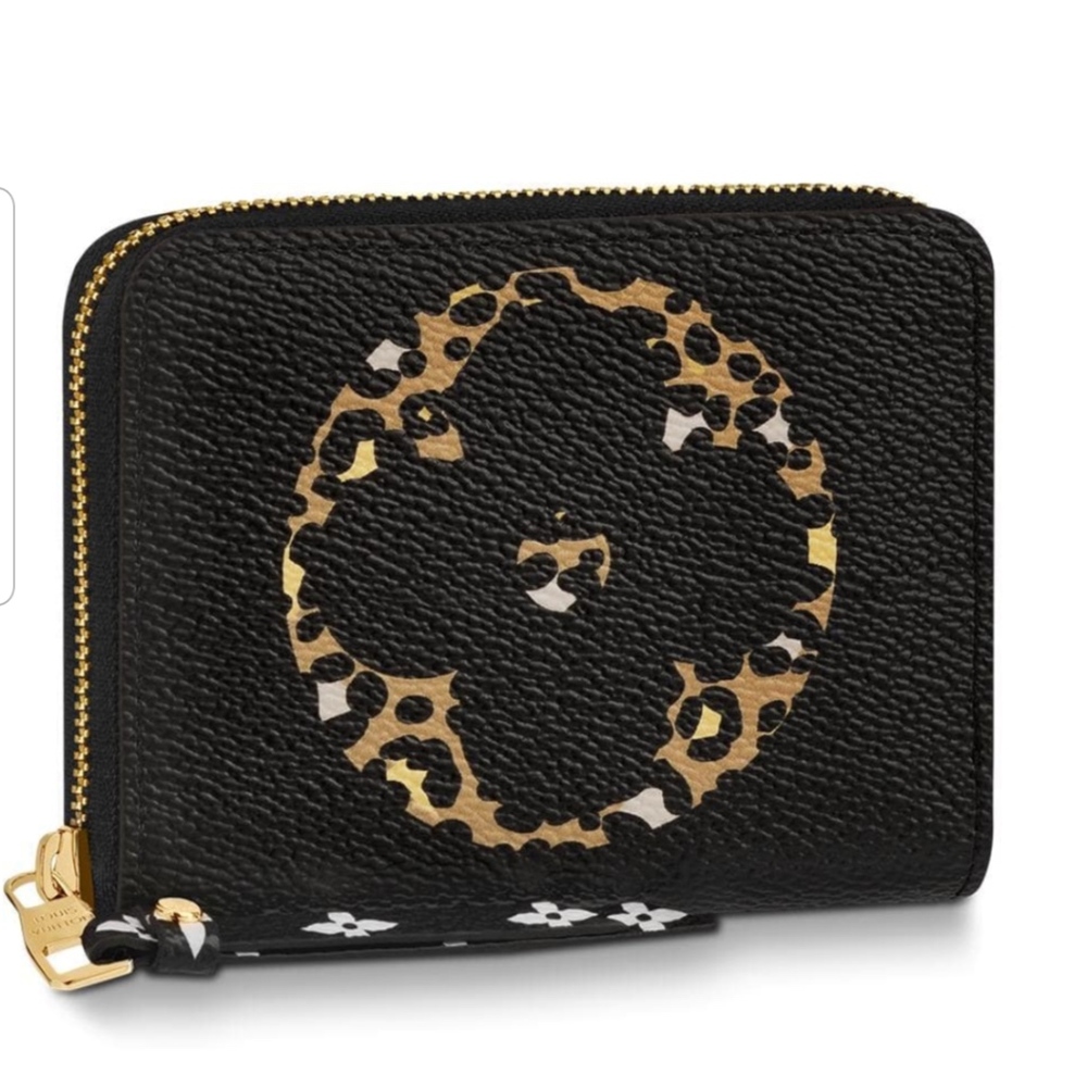 Luis Vuitton small zippy wallet